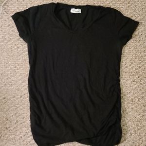 V-neck maternity t-shirts